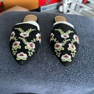 Franco Sarto Flower Mules Slip Ons Women’s Size 8